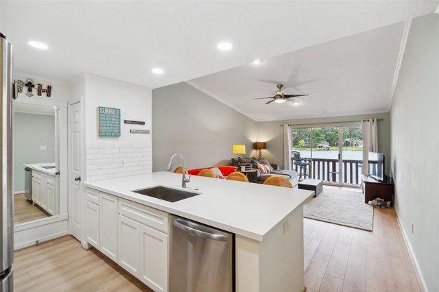 801 River Road F120, Montgomery, TX 77356