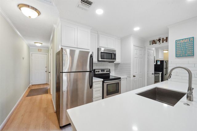 801 River Road F120, Montgomery, TX 77356