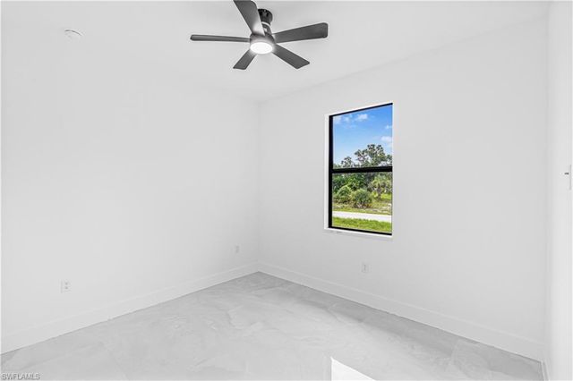 2602 LEELAND HEIGHTS BLVD E, Lehigh Acres, FL 33936
