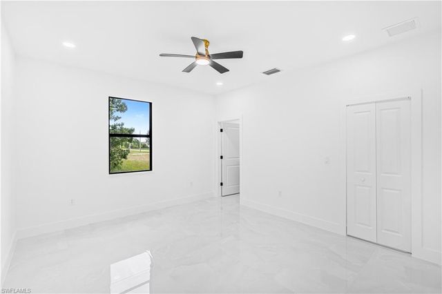 2602 LEELAND HEIGHTS BLVD E, Lehigh Acres, FL 33936