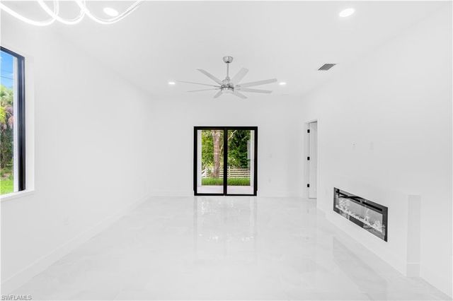 2602 LEELAND HEIGHTS BLVD E, Lehigh Acres, FL 33936
