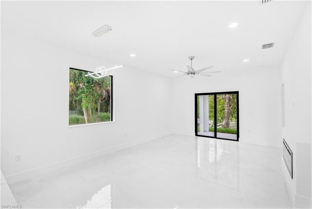 2602 LEELAND HEIGHTS BLVD E, Lehigh Acres, FL 33936