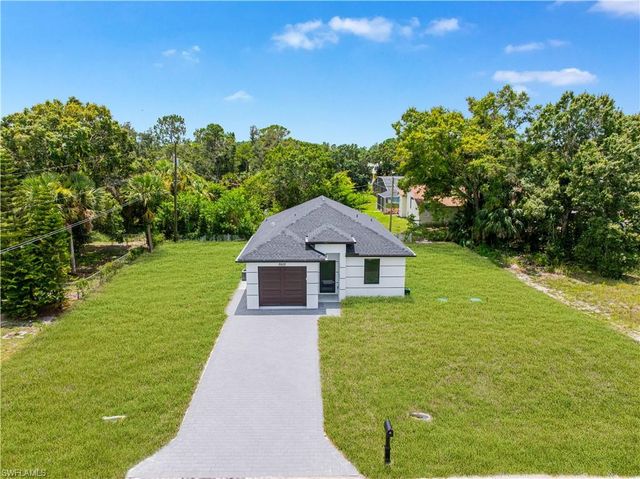 2602 LEELAND HEIGHTS BLVD E, Lehigh Acres, FL 33936