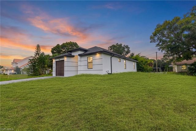 2602 LEELAND HEIGHTS BLVD E, Lehigh Acres, FL 33936