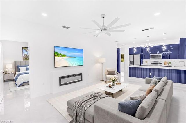 2602 LEELAND HEIGHTS BLVD E, Lehigh Acres, FL 33936