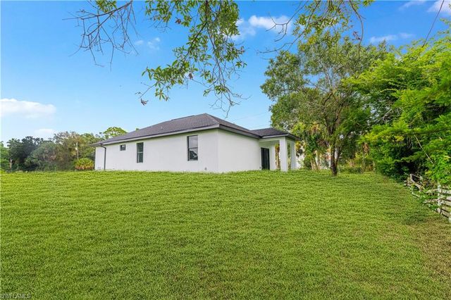 2602 LEELAND HEIGHTS BLVD E, Lehigh Acres, FL 33936