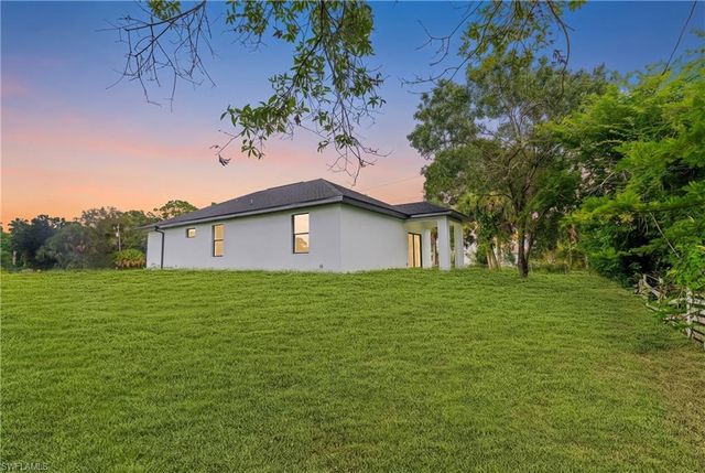 2602 LEELAND HEIGHTS BLVD E, Lehigh Acres, FL 33936