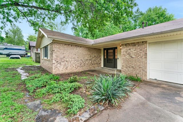 4203 Tomahawk Circle, Springdale, AR 72764
