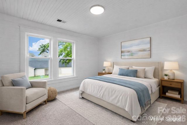 1590 S Center Street, Hickory, NC 28602