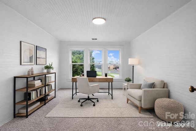 1590 S Center Street, Hickory, NC 28602