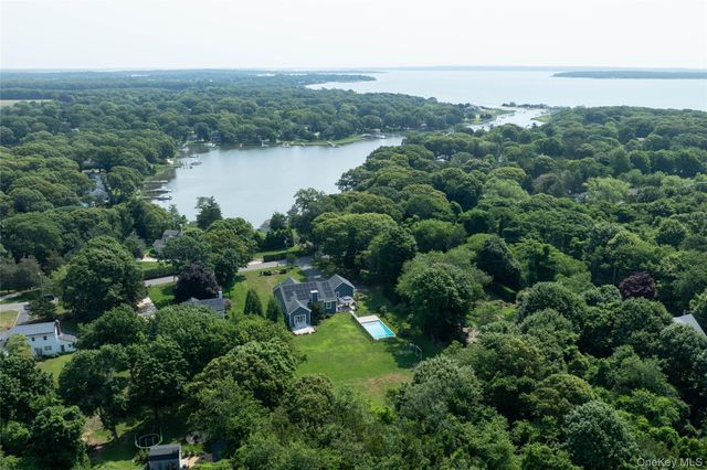 1430 Marratooka Road, Mattituck, NY 11952