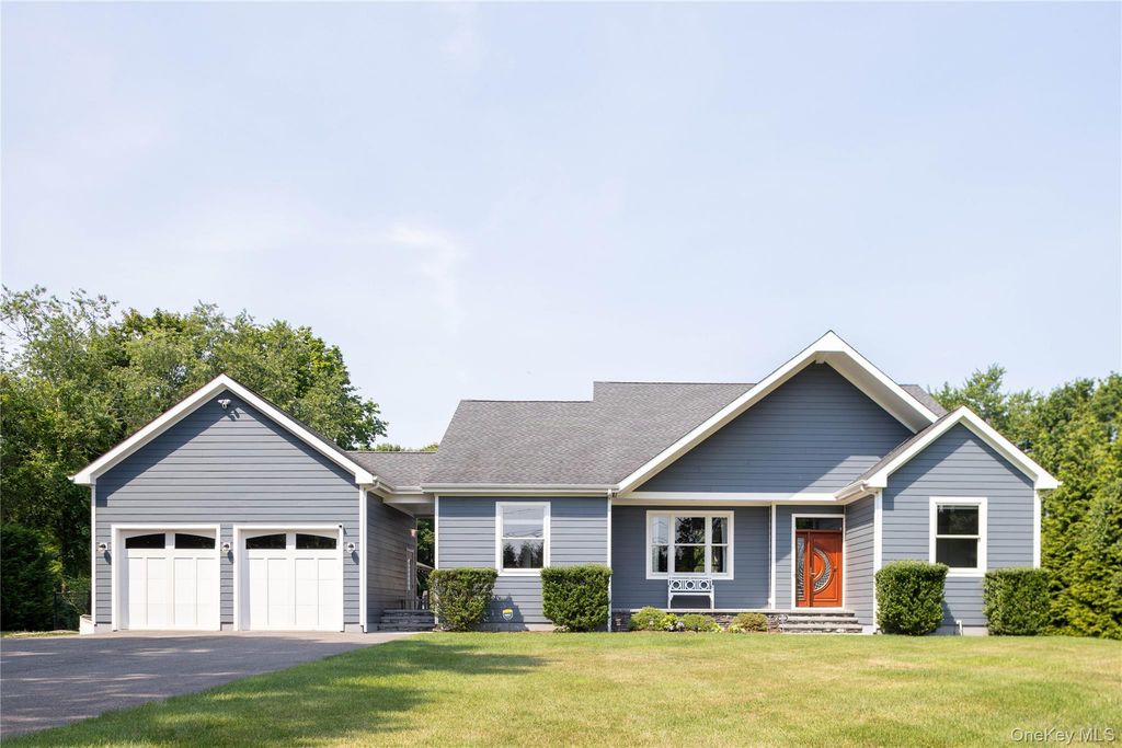 1430 Marratooka Road, Mattituck, NY 11952