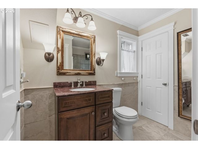 16042 Sw WAXWING Way, Beaverton, OR 97007