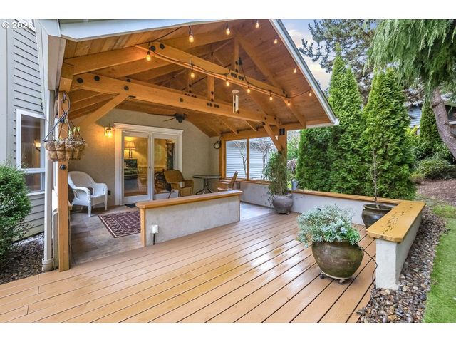 16042 Sw WAXWING Way, Beaverton, OR 97007