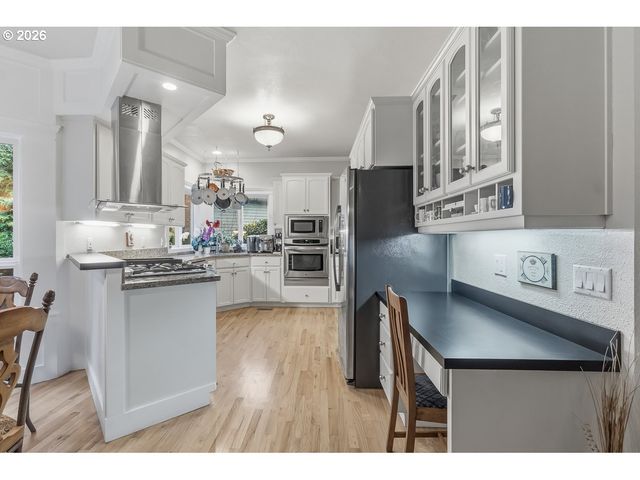 16042 Sw WAXWING Way, Beaverton, OR 97007