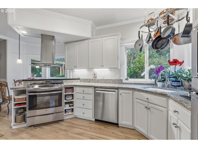 16042 Sw WAXWING Way, Beaverton, OR 97007