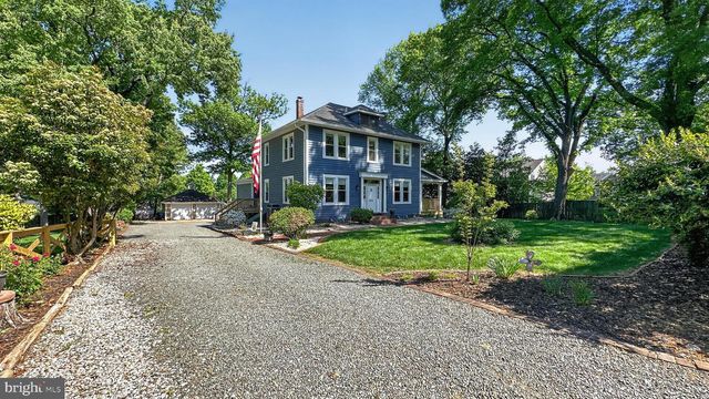 805 N QUAKER LN, Alexandria, VA 22302