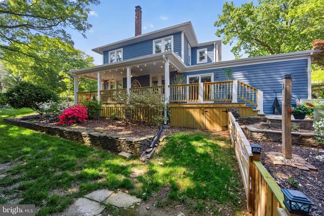 805 N QUAKER LN, Alexandria, VA 22302