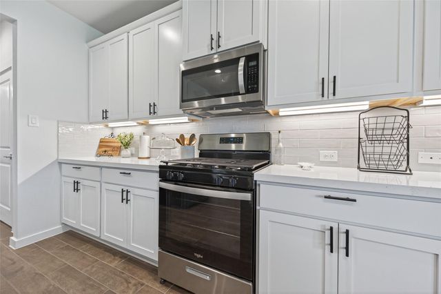 291 Little Dog Drive, Montgomery, TX 77356