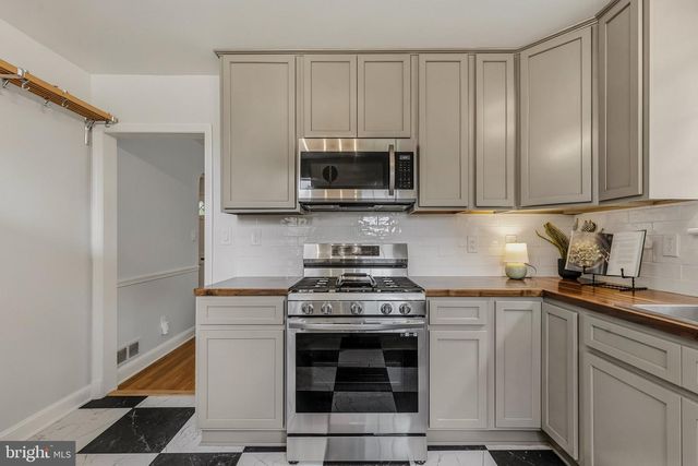8232 EASTERN AVE NW, Washington, DC 20012