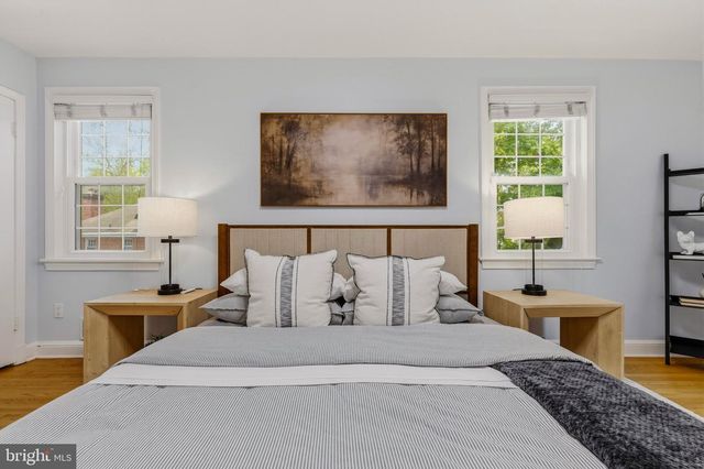 8232 EASTERN AVE NW, Washington, DC 20012