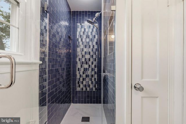 8232 EASTERN AVE NW, Washington, DC 20012