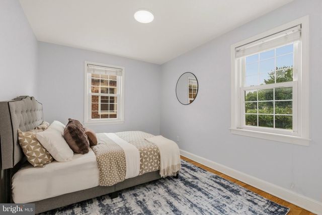 8232 EASTERN AVE NW, Washington, DC 20012