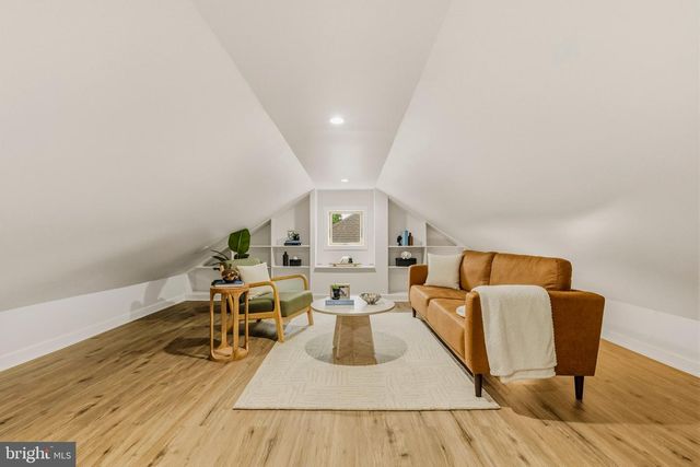 8232 EASTERN AVE NW, Washington, DC 20012