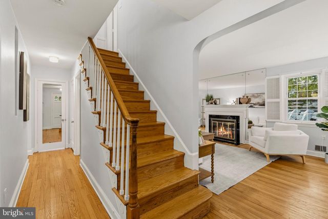 8232 EASTERN AVE NW, Washington, DC 20012