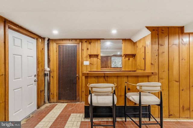 8232 EASTERN AVE NW, Washington, DC 20012