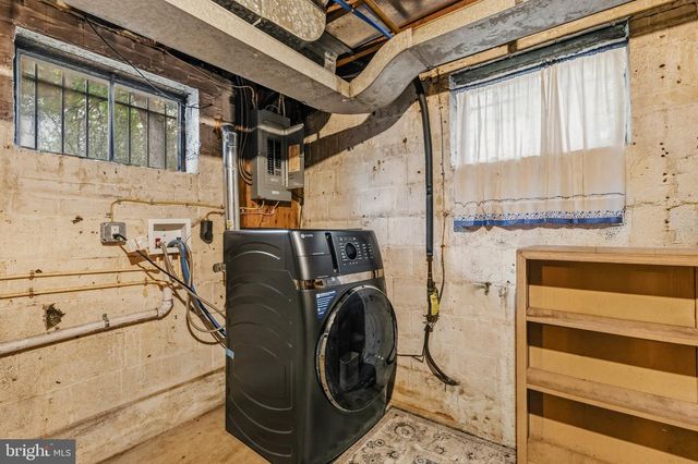8232 EASTERN AVE NW, Washington, DC 20012
