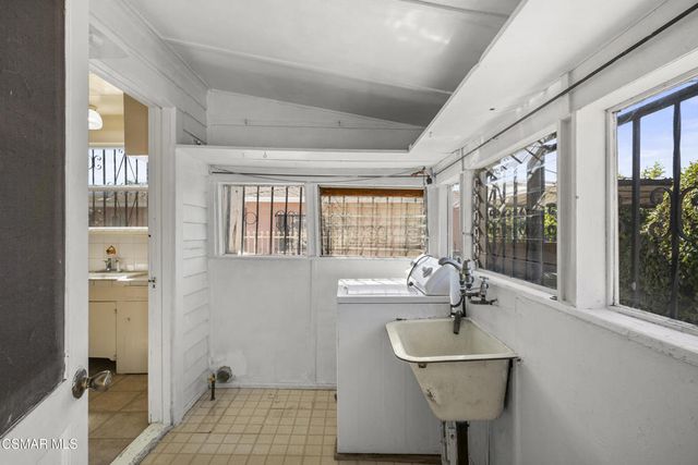3627 Flower Street, Huntington Park, CA 90255