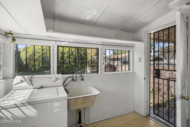 3627 Flower Street, Huntington Park, CA 90255