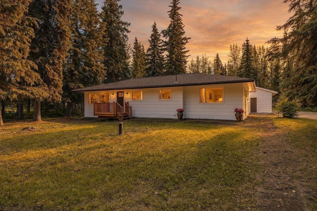 1185 LAKE DRIVE, North Pole, AK 99705