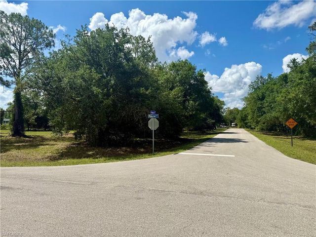 8270 Ebson DR, North Fort Myers, FL 33917