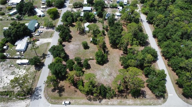 8270 Ebson DR, North Fort Myers, FL 33917