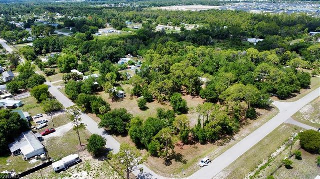 8270 Ebson DR, North Fort Myers, FL 33917