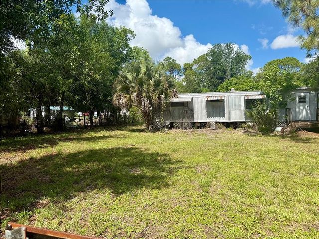 8270 Ebson DR, North Fort Myers, FL 33917