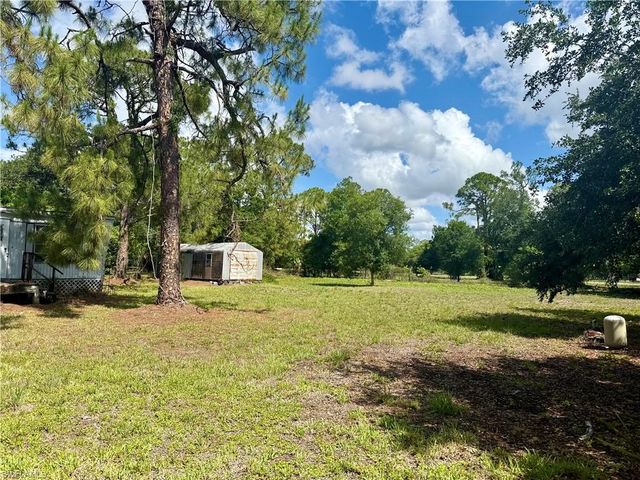 8270 Ebson DR, North Fort Myers, FL 33917