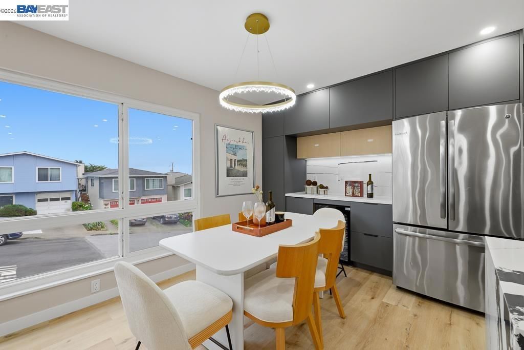 Image 13 of property listing at 168 168 Belcrest Ave, Daly City, CA 94015