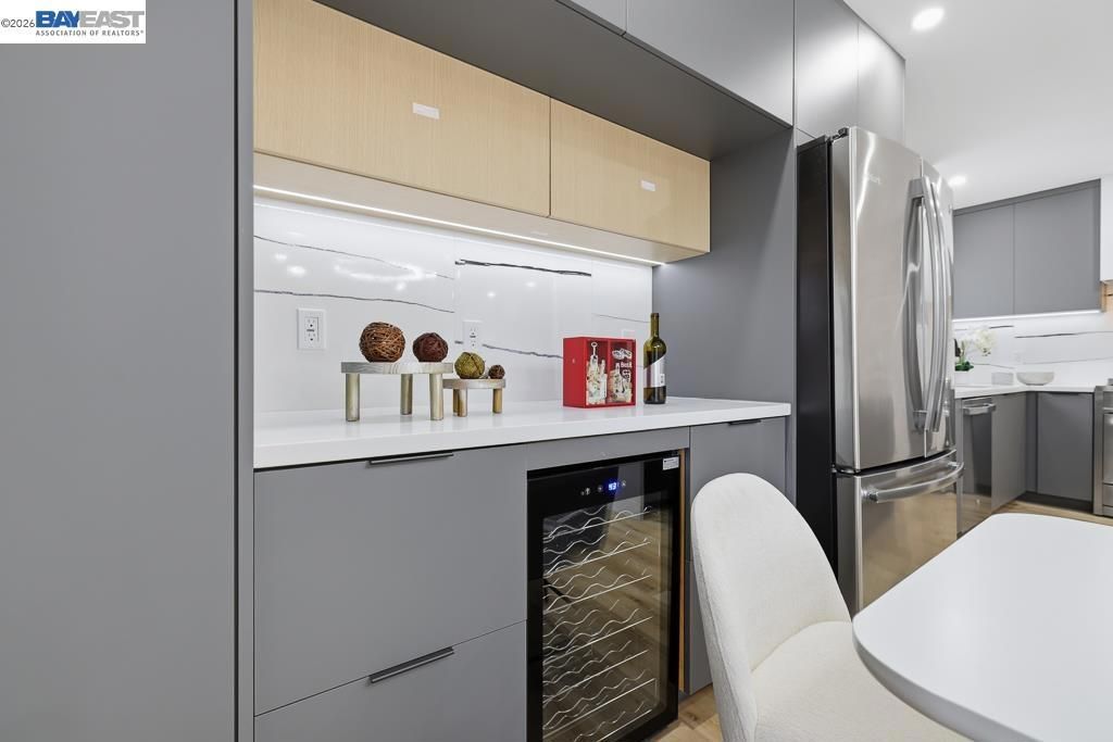 Image 15 of property listing at 168 168 Belcrest Ave, Daly City, CA 94015