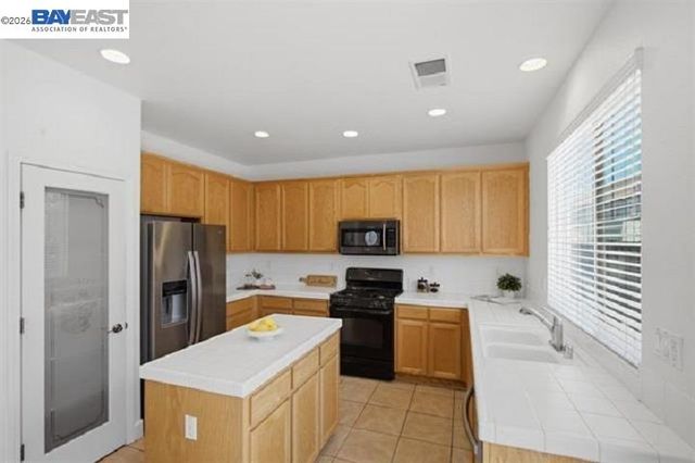 5217 Rainwood Way, Antioch, CA 94531