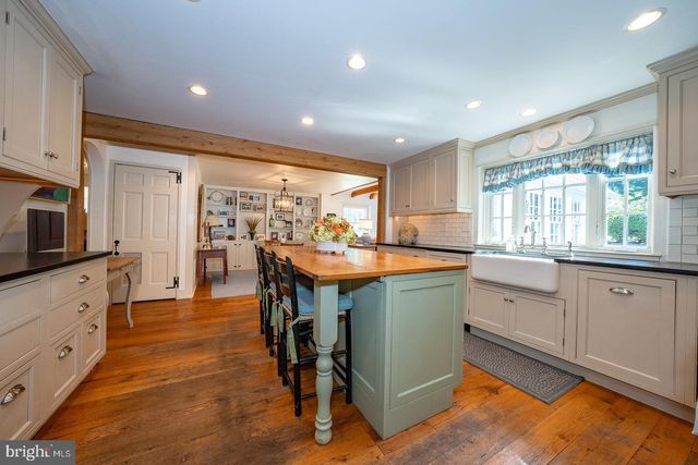 395 BAIR RD, Berwyn, PA 19312