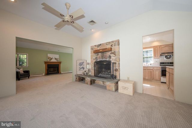 395 BAIR RD, Berwyn, PA 19312