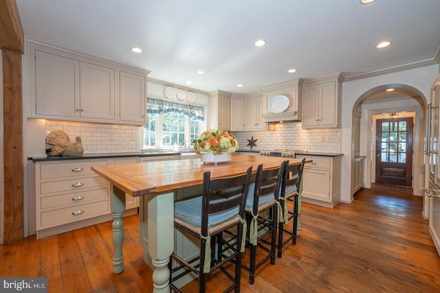 395 BAIR RD, Berwyn, PA 19312