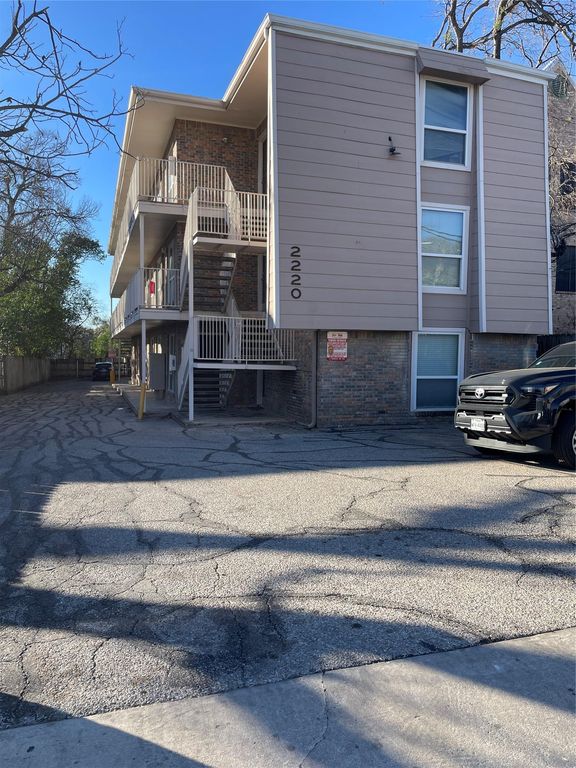 2220 Leon ST 103, Austin, TX 78705