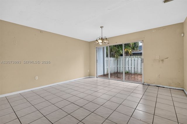 253 NE 211th Ter, Miami, FL 33179