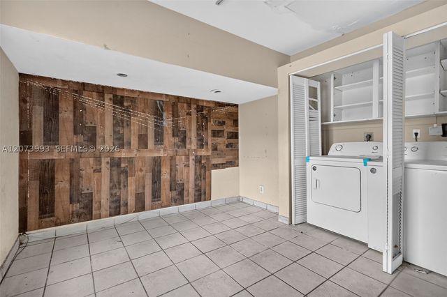 253 NE 211th Ter, Miami, FL 33179