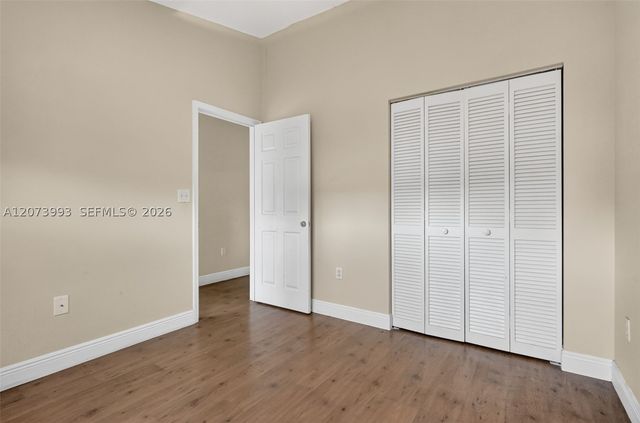 253 NE 211th Ter, Miami, FL 33179