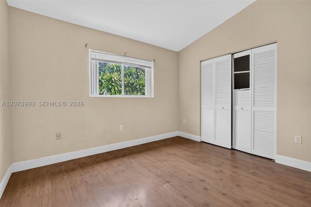 253 NE 211th Ter, Miami, FL 33179